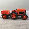 Duurzame speelgoed tractor met laadbak